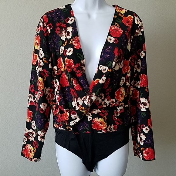 SOLD• ZARA BASIC Floral One Piece Suit Large - Picture 2 of 6